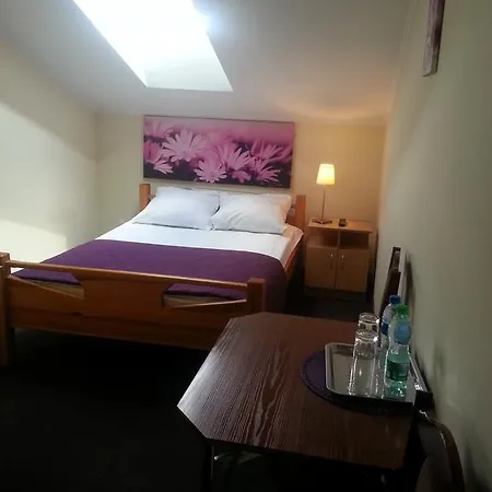 Han/Misafirhane Pod Gwiazdami Lublin