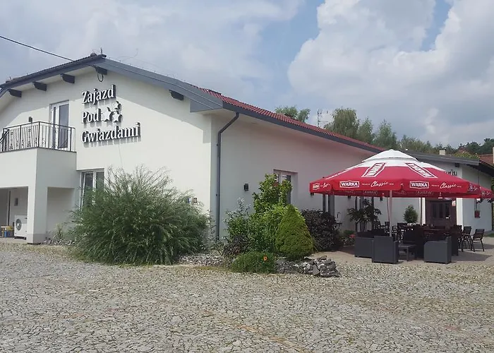 宾馆 星空下招待所 3*